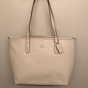 Coach City Zip Tote in white crossgrain leather